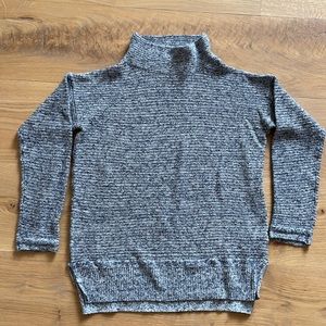 Old Navy white and navy marled mock neck sweater